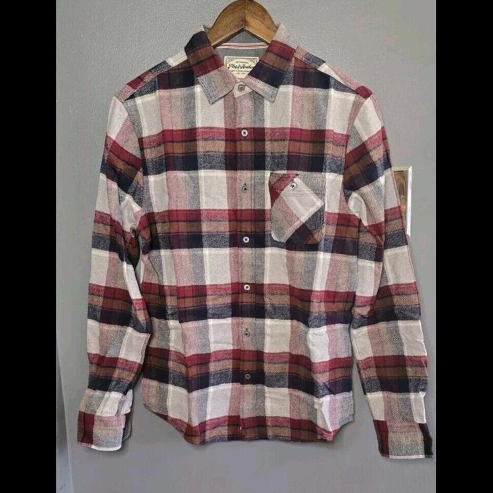 Flag And Anthem Shirt Men’s Small Maroon Plaid Long Sleeve Button Up Flannel